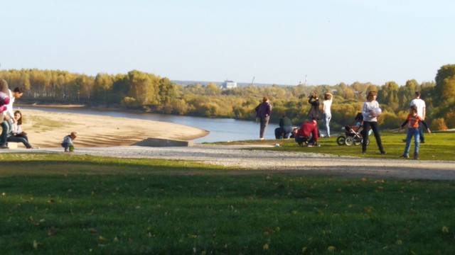 http://images.vfl.ru/ii/1538300477/8ba8c7fc/23572430_m.jpg