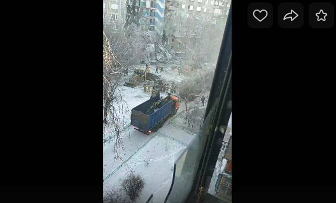 http://images.vfl.ru/ii/1546724645/d1daa37a/24833852_m.jpg