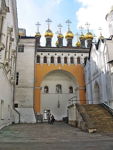 http://images.vfl.ru/ii/1557595102/2c0c6181/26498658_m.jpg