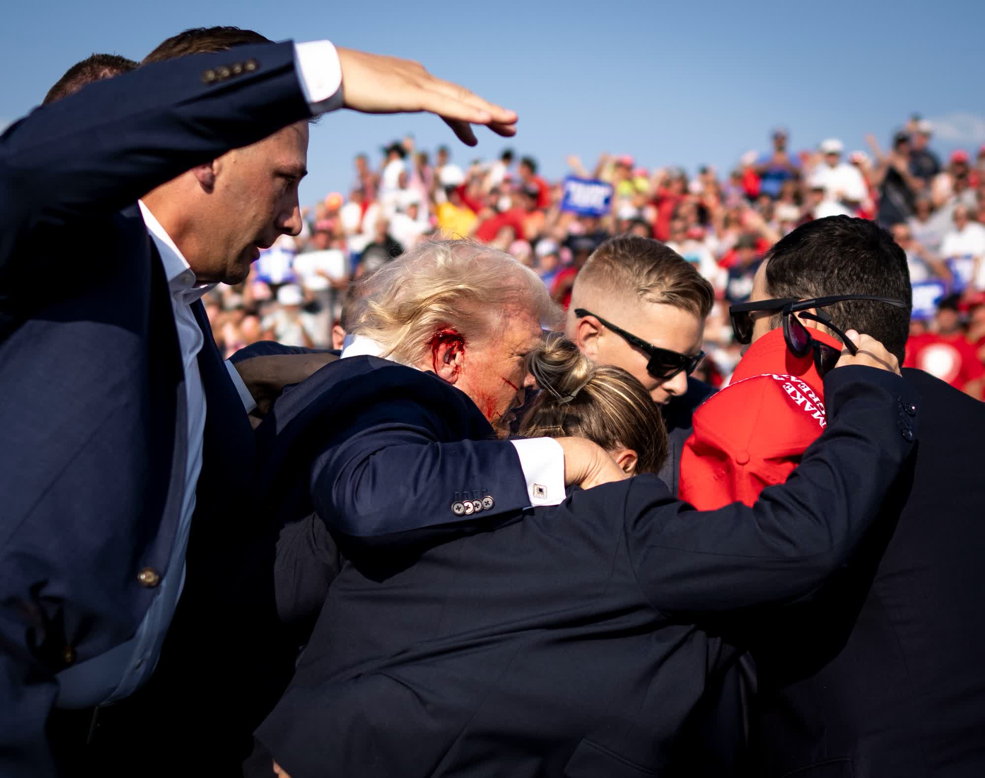 https://edition.cnn.com/interactive/2024/07/politics/photographers-trump-shooting-cnnphotos/media/images/s_BF38E266280C4332A29ED0AE9DACD0C37D30AAA3B2E109CFE8C8F22096A0F00F_1721016612790_h_16229180.jpg