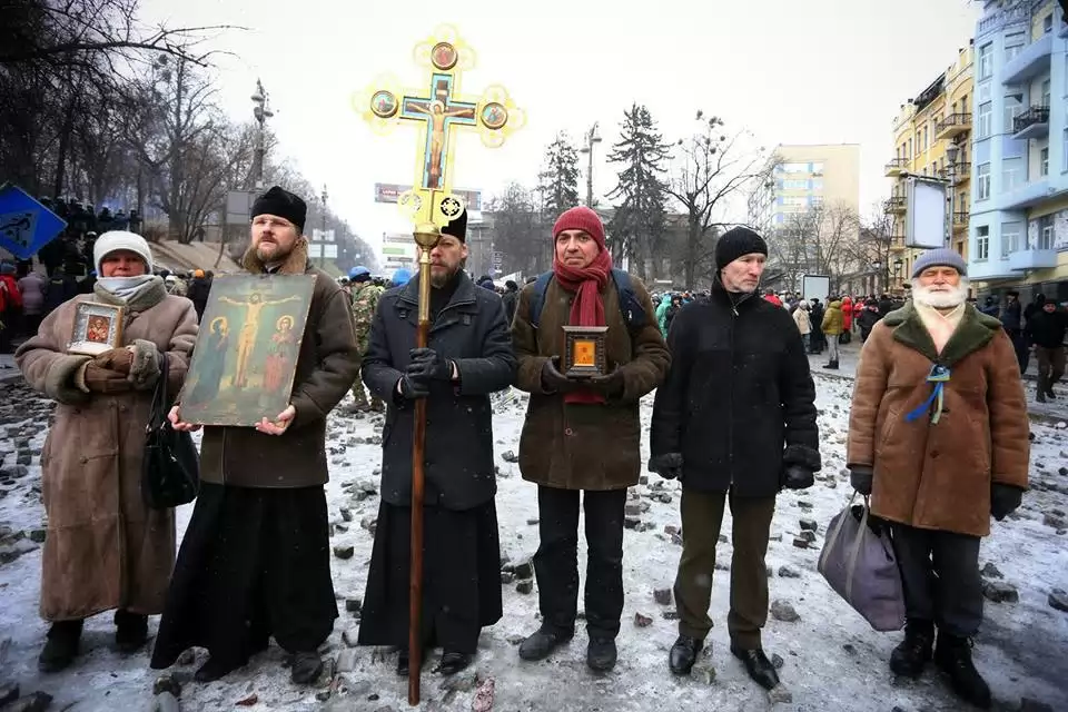 http://images.vfl.ru/ii/1413114335/1ec72ba5/6619423.png