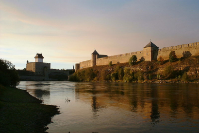 https://m.nyest.hu/media/narva-varosa-az-eszt-orosz-hataron-lakosainak-tulnyomo-tobbsege-az-eszt-oldalon-is-orosz.png