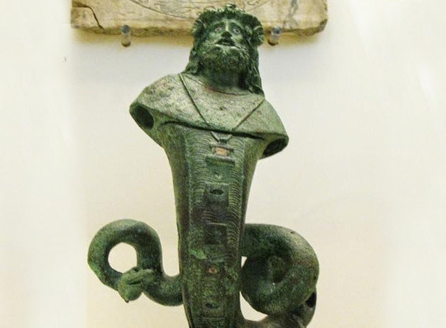 http://lavyrinthos.gr/sites/default/files/Meilixios_Zeus.jpg