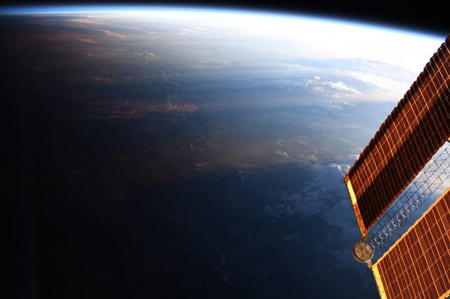 http://images.vfl.ru/ii/1559818218/9cb20874/26799598_m.jpg