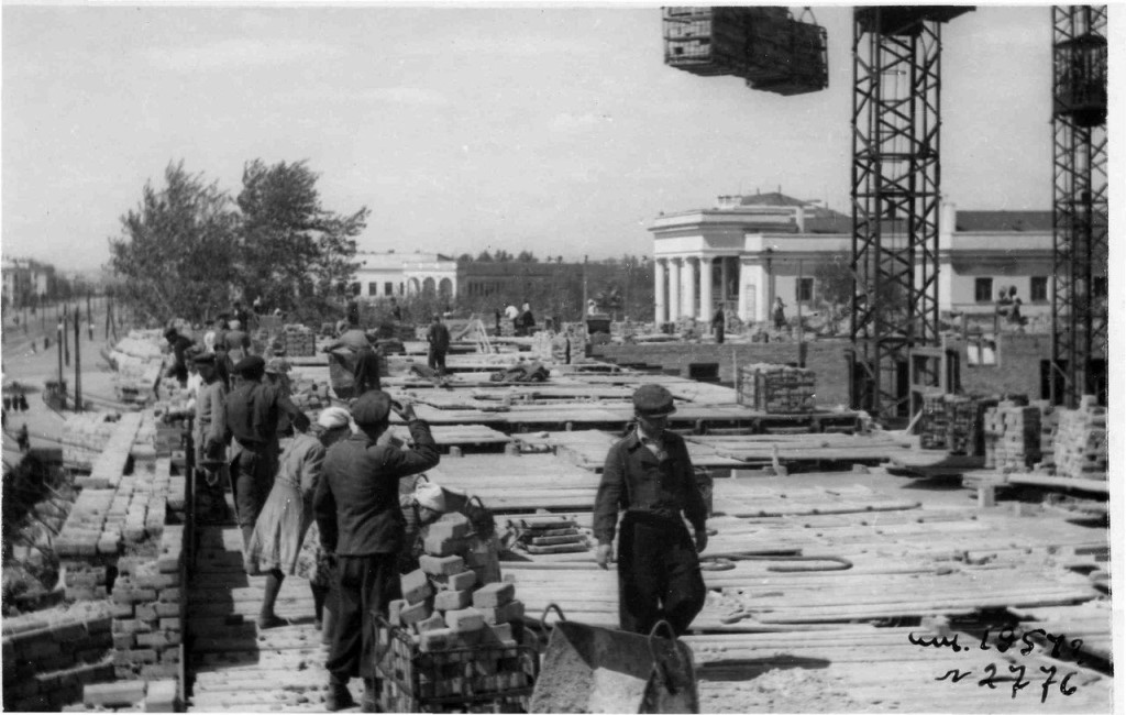 http://images.vfl.ru/ii/1506620424/e102d00f/18782482.jpg