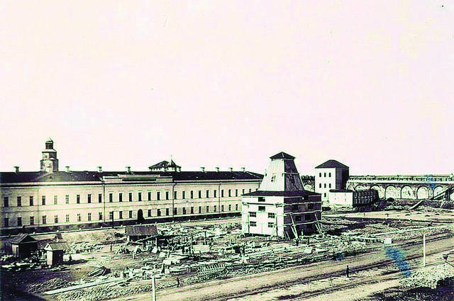 http://images.vfl.ru/ii/1506768085/12b45986/18803910_m.jpg