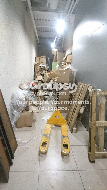 http://i358.photobucket.com/albums/oo26/bobvexer/58yupx8UsB4.jpg