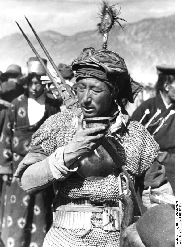 http://www.manchuarchery.org/images/reference/tibetan/tibetan-warrior.jpg