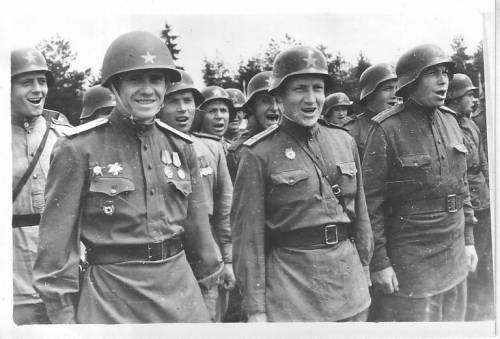 http://images.vfl.ru/ii/1543748711/c46bca15/24439592.jpg