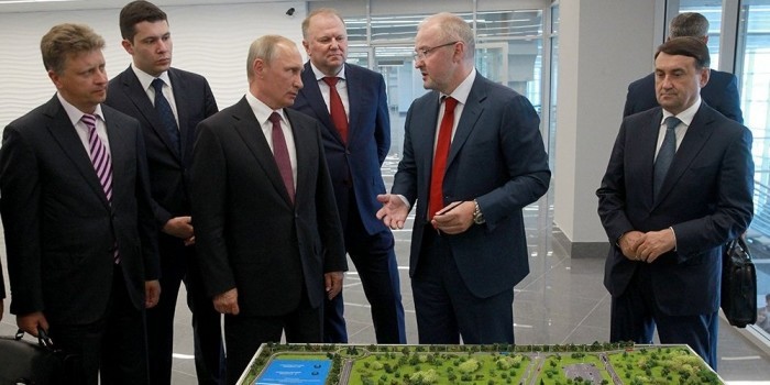 http://images.vfl.ru/ii/1502990957/112d128f/18282475.jpg