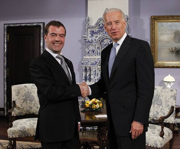 http://images.vfl.ru/ii/1599046839/014f2bca/31516649_m.jpg