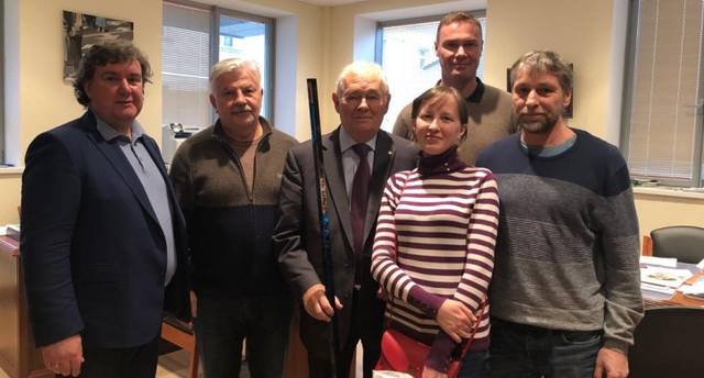 http://images.vfl.ru/ii/1548585124/9c8b5d67/25130215.jpg