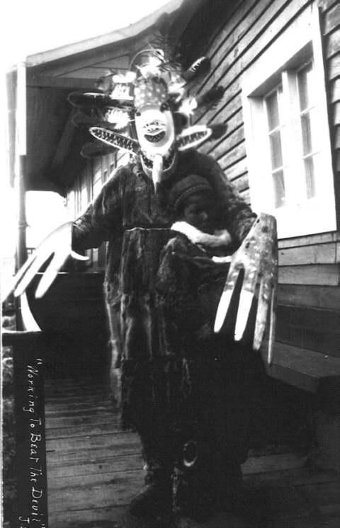 https://upload.wikimedia.org/wikipedia/commons/0/00/Eskimo_medicine_man.jpg