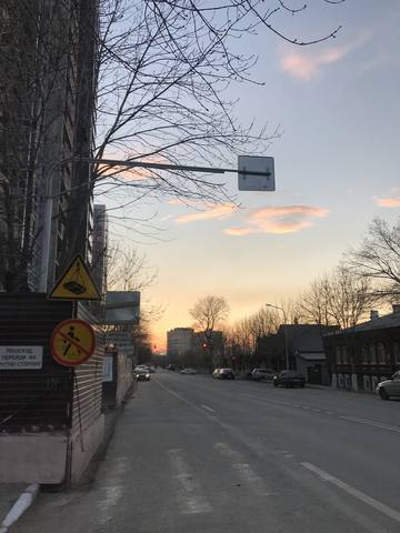 http://images.vfl.ru/ii/1556980302/014554a1/26415976_m.jpg