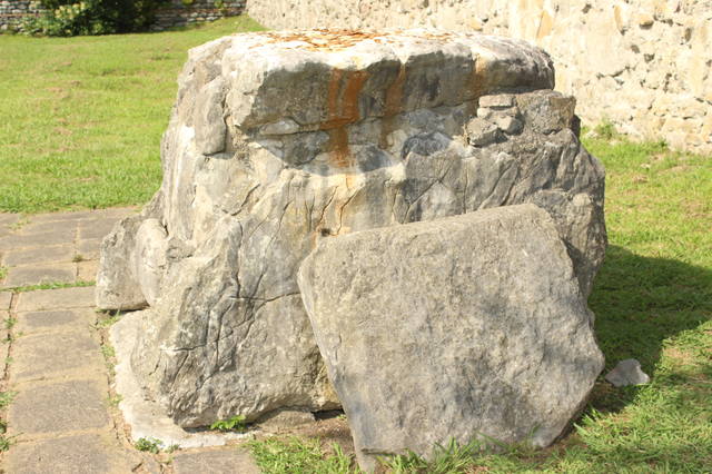 http://images.vfl.ru/ii/1510819169/dc960597/19442846_m.jpg