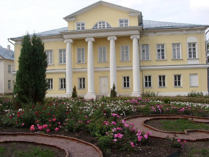 http://photos.wikimapia.org/p/00/01/76/31/17_big.jpg