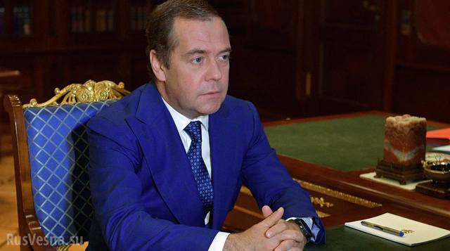 http://images.vfl.ru/ii/1535489298/c158e791/23098110_m.jpg