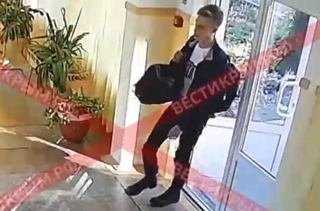 http://images.vfl.ru/ii/1541232212/93f5ac86/24045742_m.jpg