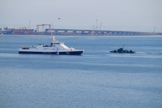 http://images.vfl.ru/ii/1543392442/d8869d50/24385179_m.jpg