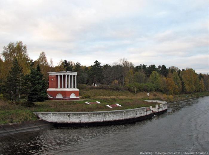 http://photos.wikimapia.org/p/00/01/17/90/49_big.jpg