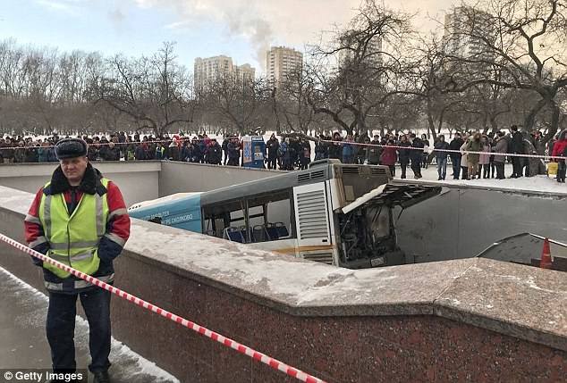http://images.vfl.ru/ii/1514453878/3ad80345/19943019_m.jpg