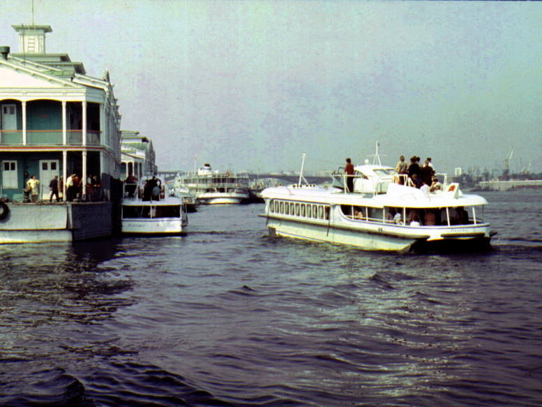 http://images.vfl.ru/ii/1628287587/9f626b83/35414604_m.jpg