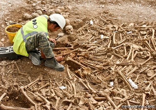 http://neobychno.com/img/2012/05/07-headless-vikings.jpg