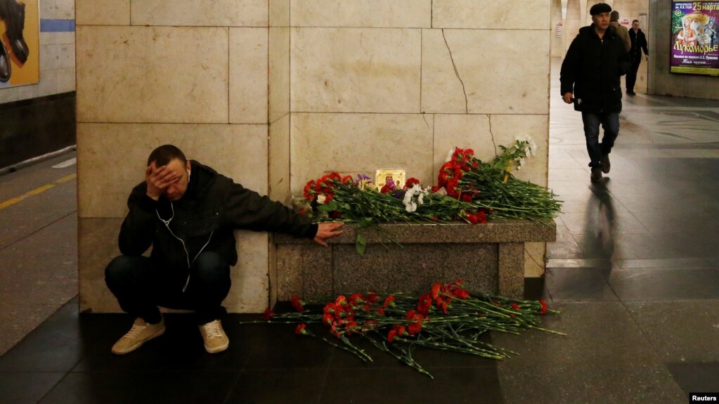 https://gdb.voanews.com/CC104EAC-543B-46A6-8D14-91CA2F58FDDB_cx12_cy32_cw74_w1023_r1_s.jpg