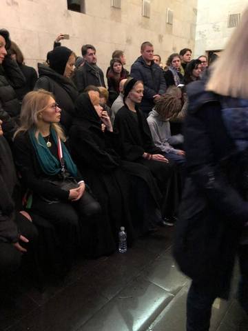 http://images.vfl.ru/ii/1549449437/bb6b4025/25277472_m.jpg