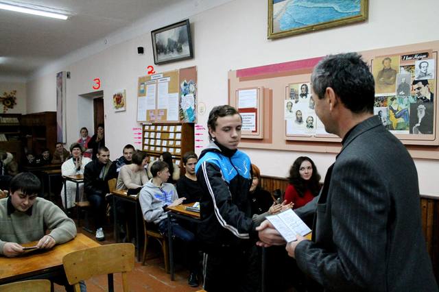 http://images.vfl.ru/ii/1544386935/b988e6fe/24538723_m.jpg