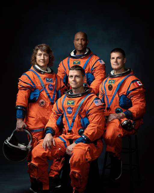 https://i.ibb.co/g75wKpt/Artemis-2-Crew-Portrait.jpg