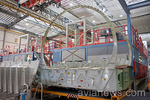http://www.avianews.com/photoreport/2013/airbus_hamburg/5.jpg