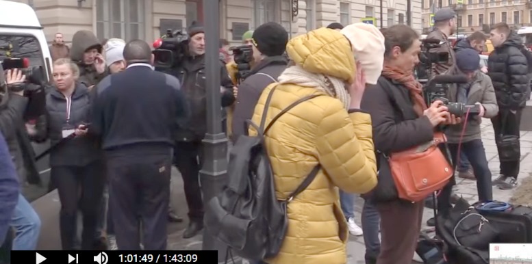 http://images.vfl.ru/ii/1493658376/82e81fe6/17069021.jpg