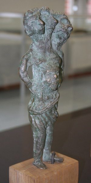 https://upload.wikimedia.org/wikipedia/ru/d/df/Triglaw.jpg