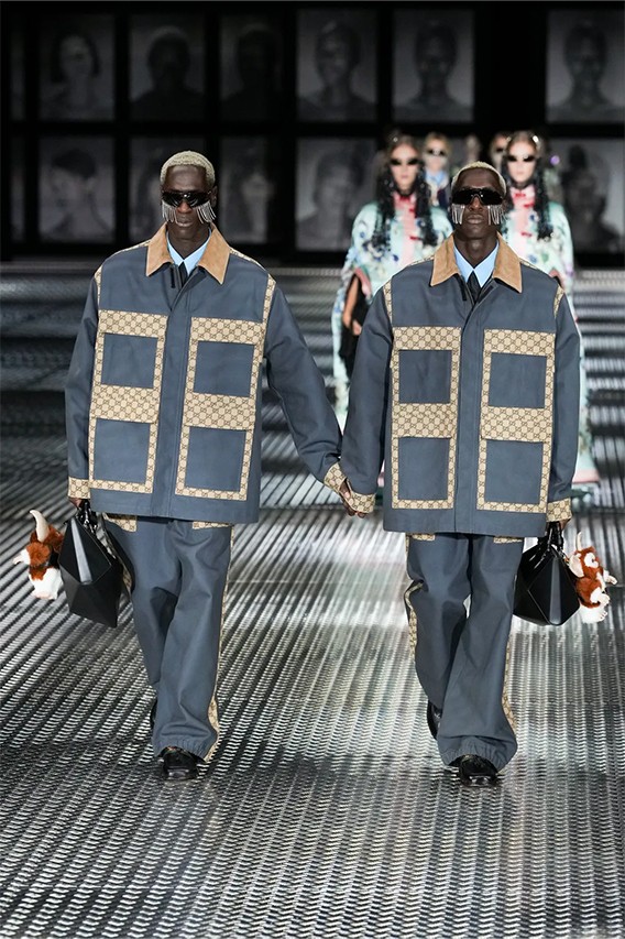 https://i.ibb.co/tB0gmBD/https-hypebeast-com-image-2022-09-gucci-spring-summer-2023-milan-fashion-week-runway-show-49.jpg