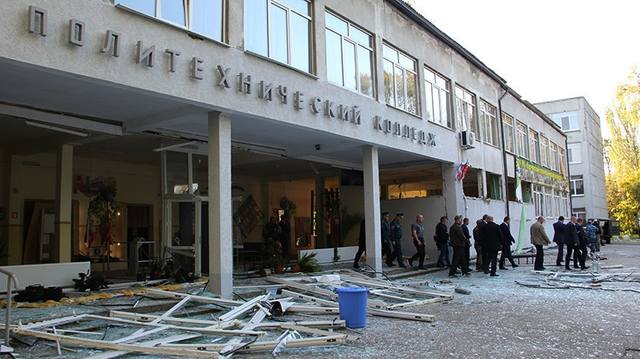 http://images.vfl.ru/ii/1570865927/de532c2d/28163800_m.jpg