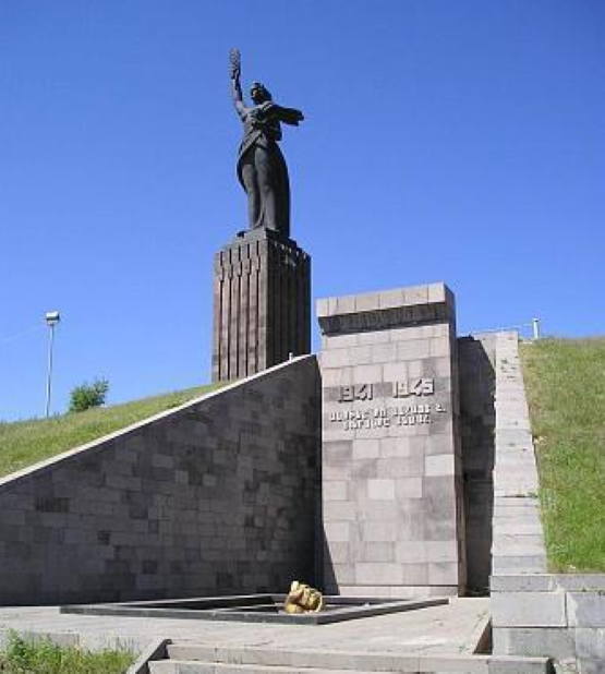 http://images.vfl.ru/ii/1622904482/fe157aec/34724174_m.jpg