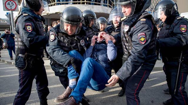 http://images.vfl.ru/ii/1529150414/f7218257/22135286_m.jpg