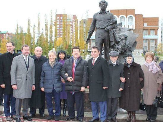 http://images.vfl.ru/ii/1557905135/1220d544/26539937_m.jpg