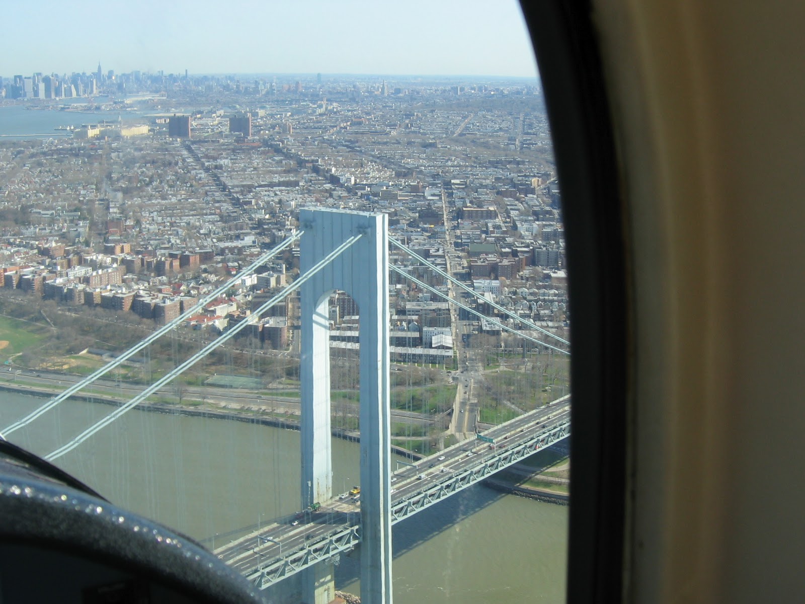 http://2.bp.blogspot.com/-fWhh2tfn9r0/UDbsDiySBRI/AAAAAAAADVo/b6bqPrxaLMM/s1600/NYC_flight0041.JPG