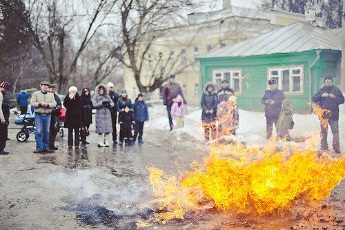 http://images.vfl.ru/ii/1593421007/81957bb3/30940839_m.jpg