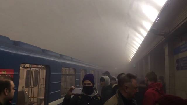 http://images.vfl.ru/ii/1509971148/a6dcb070/19304599_m.jpg