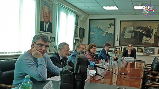 http://images.vfl.ru/ii/1551699504/5b2d68c6/25630376_m.jpg