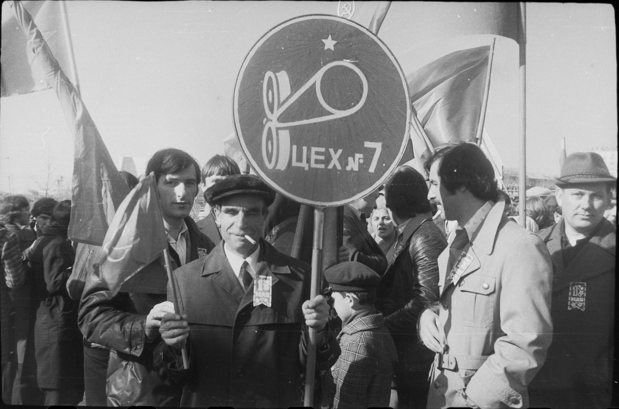 http://ic.pics.livejournal.com/raskrutim/65934572/114981/114981_original.jpg