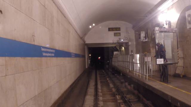 http://images.vfl.ru/ii/1510252452/8aaa7592/19352706_m.jpg
