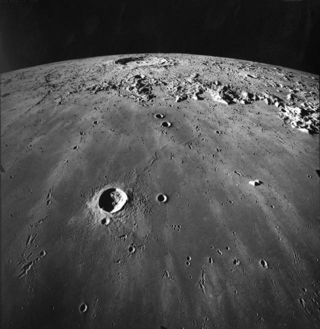 http://images.vfl.ru/ii/1616070981/da153272/33722730_m.jpg