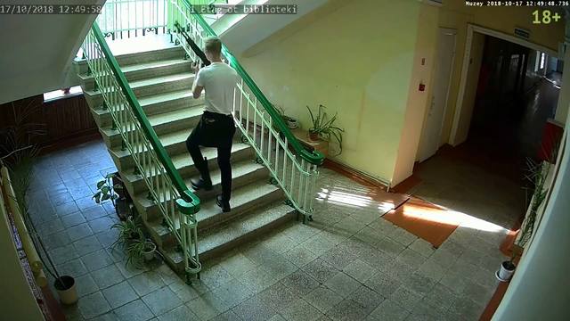 http://images.vfl.ru/ii/1559239359/fc4a3409/26716662_m.jpg