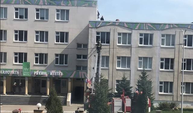 http://images.vfl.ru/ii/1620744855/e8ccdee7/34411481_m.jpg