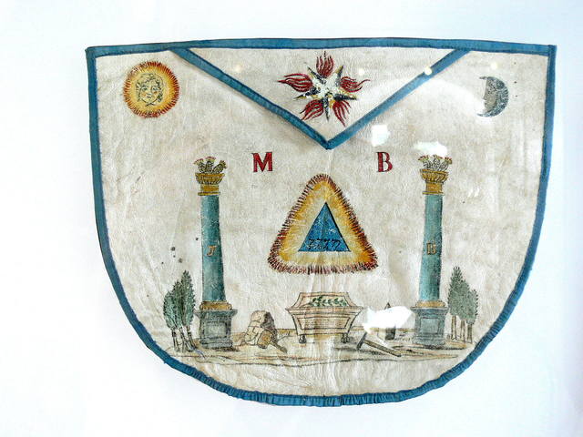 http://images.vfl.ru/ii/1529677655/be02135f/22211196_m.jpg