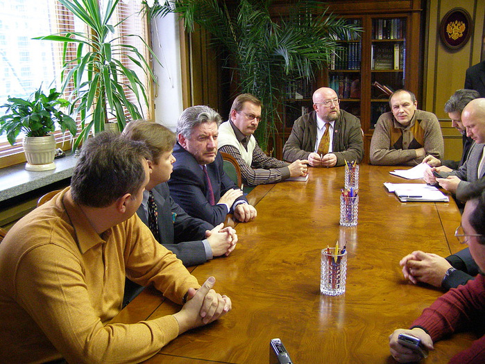 http://images.vfl.ru/ii/1570933989/1f0e6f81/28172283.jpg